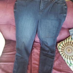 Rebel Wilson skinny jeans